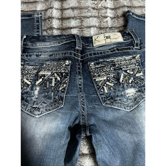 NWOT Women’s Embellished Miss Me Blue Jeans Size 26 - Picture 4 of 9